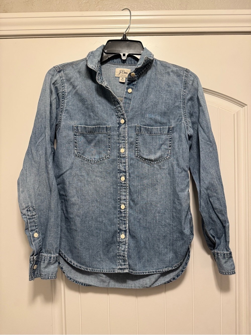 J.Crew Everyday Chambray Button Down Shirt - Light Wash - Size 00